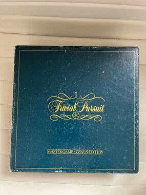 Trivial Pursuit Classic Board Game - Silver Screen Edition